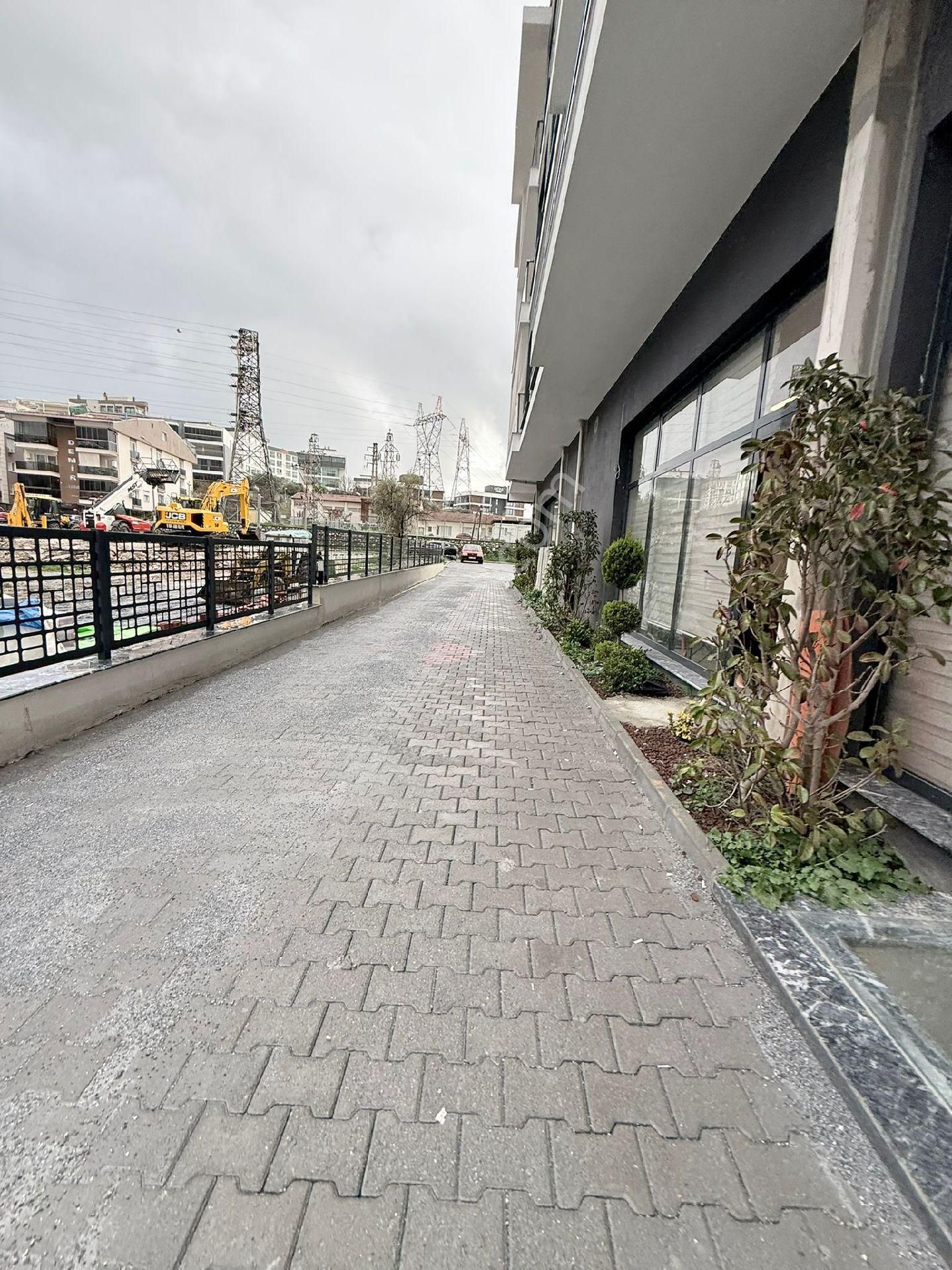 Kuşadası Kirazlı Yolu Üzeri 3+1 Sıfır Yapı Satılık - Görsel 12