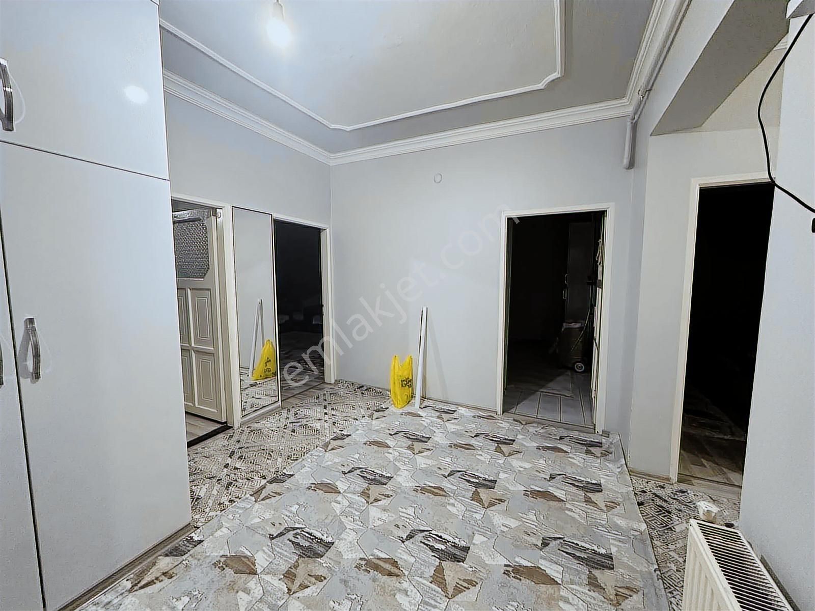 Kudüs Camisi Yanında Satılık 3+1 Daire - Görsel 18