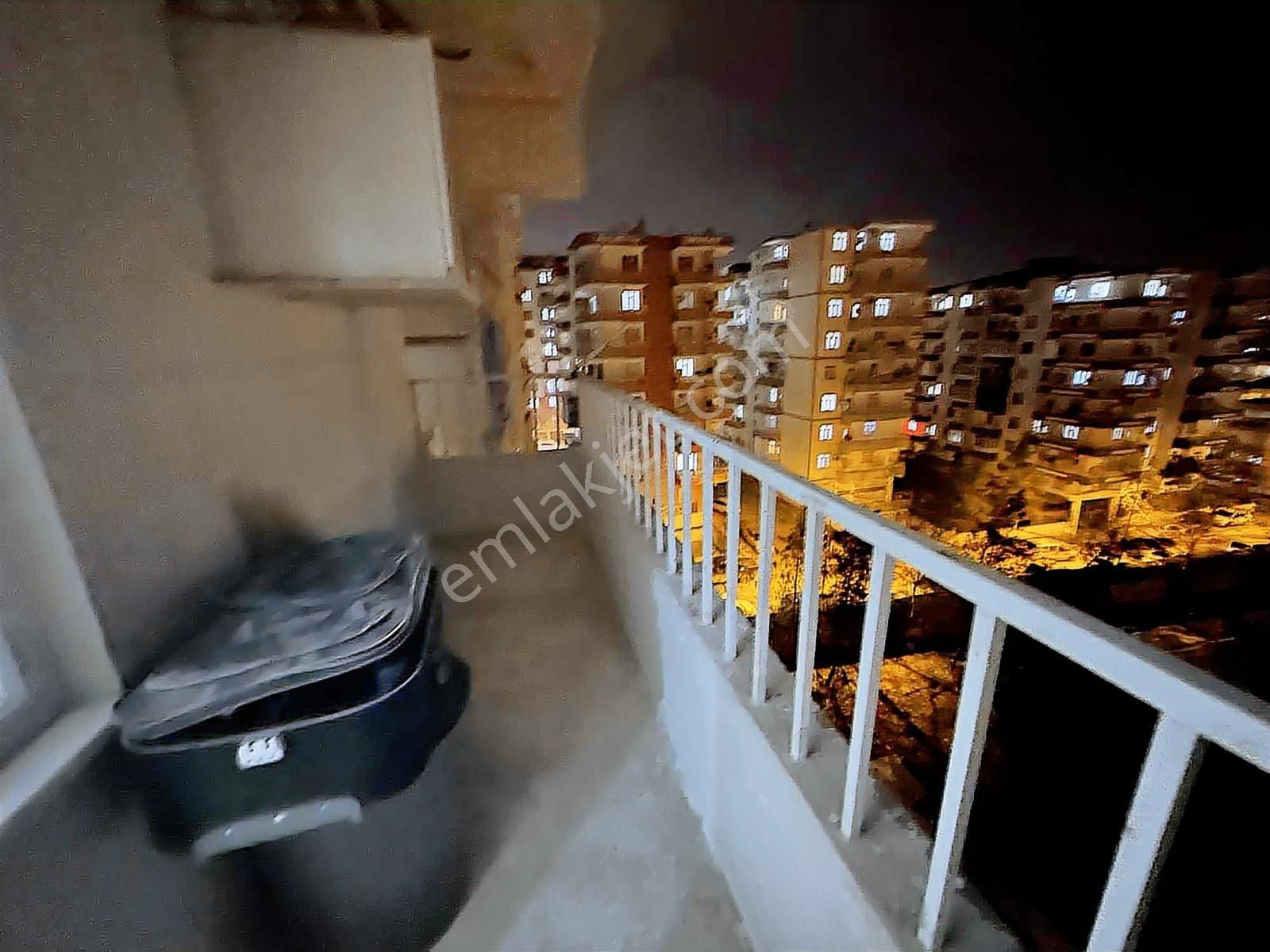 Kudüs Camisi Yanında Satılık 3+1 Daire - Görsel 15