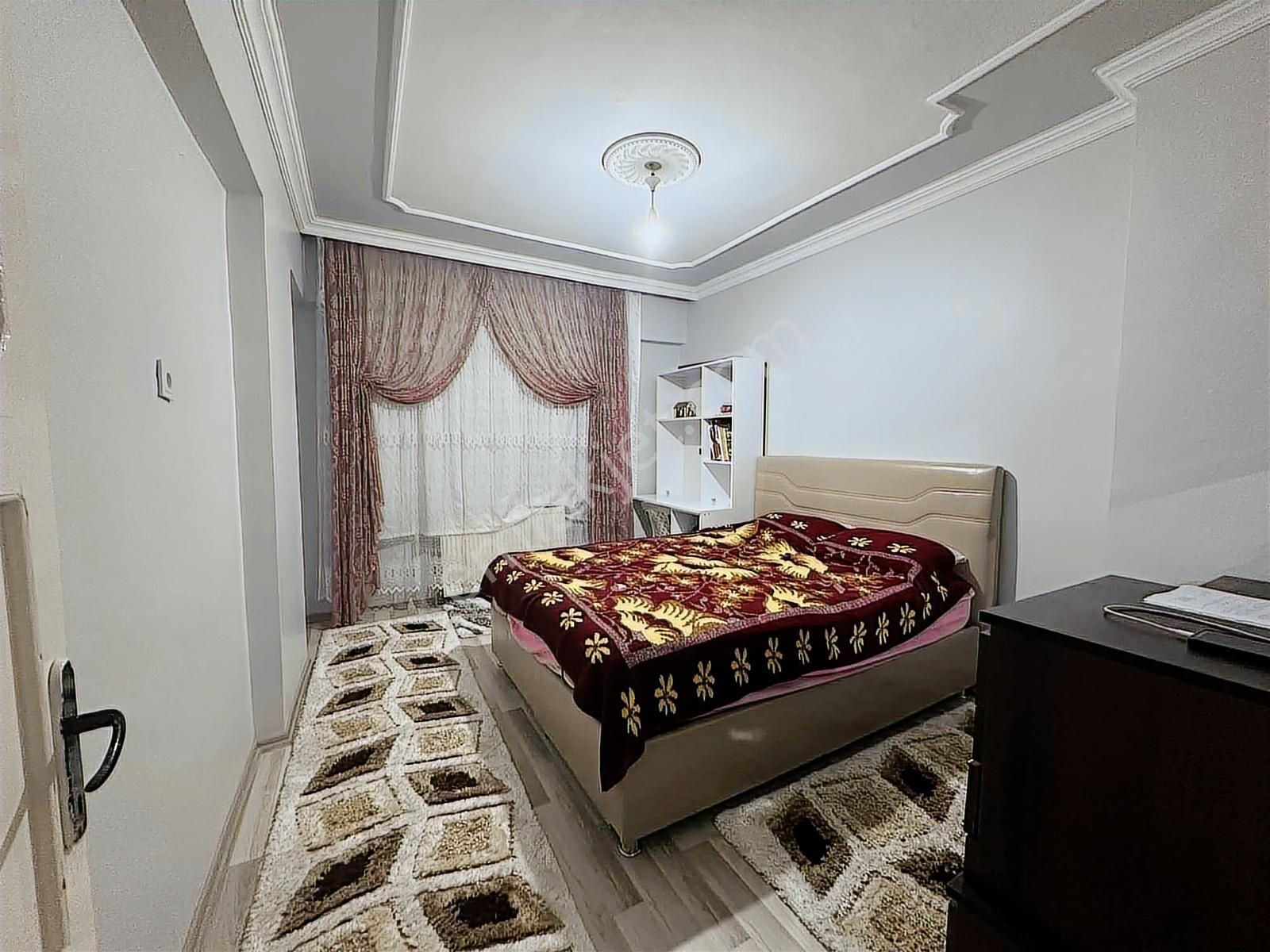 Kudüs Camisi Yanında Satılık 3+1 Daire - Görsel 16