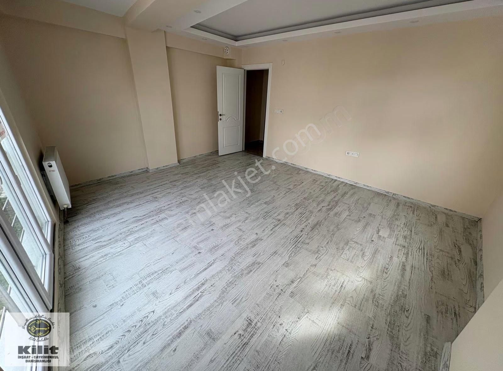 İhsaniye'de Siteler İçerisinde Acil Satılık 2+1 Daire - Görsel 5