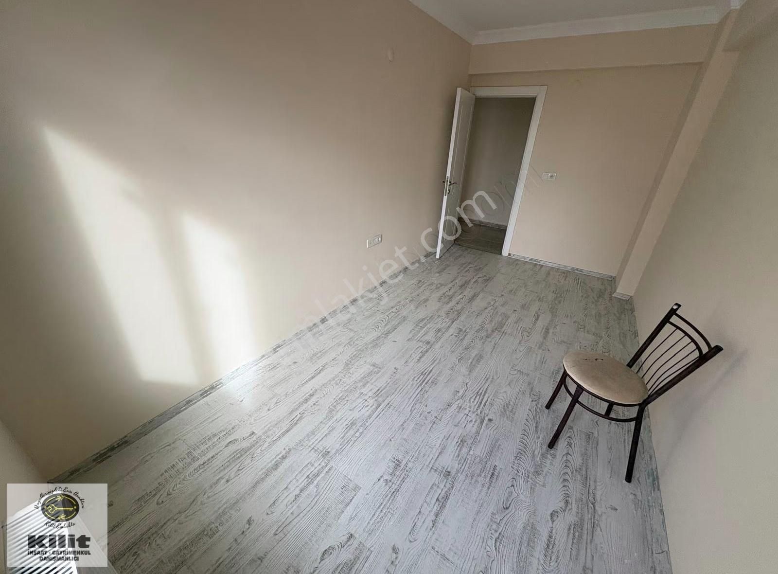 İhsaniye'de Siteler İçerisinde Acil Satılık 2+1 Daire - Görsel 10