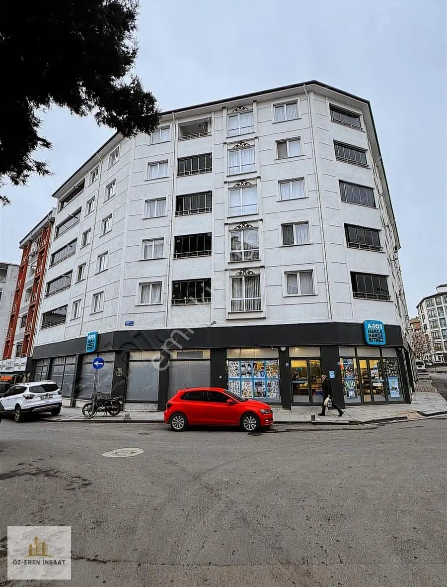 Kurumsal Kiracılı Düz Ayak 500m2 Dükkan