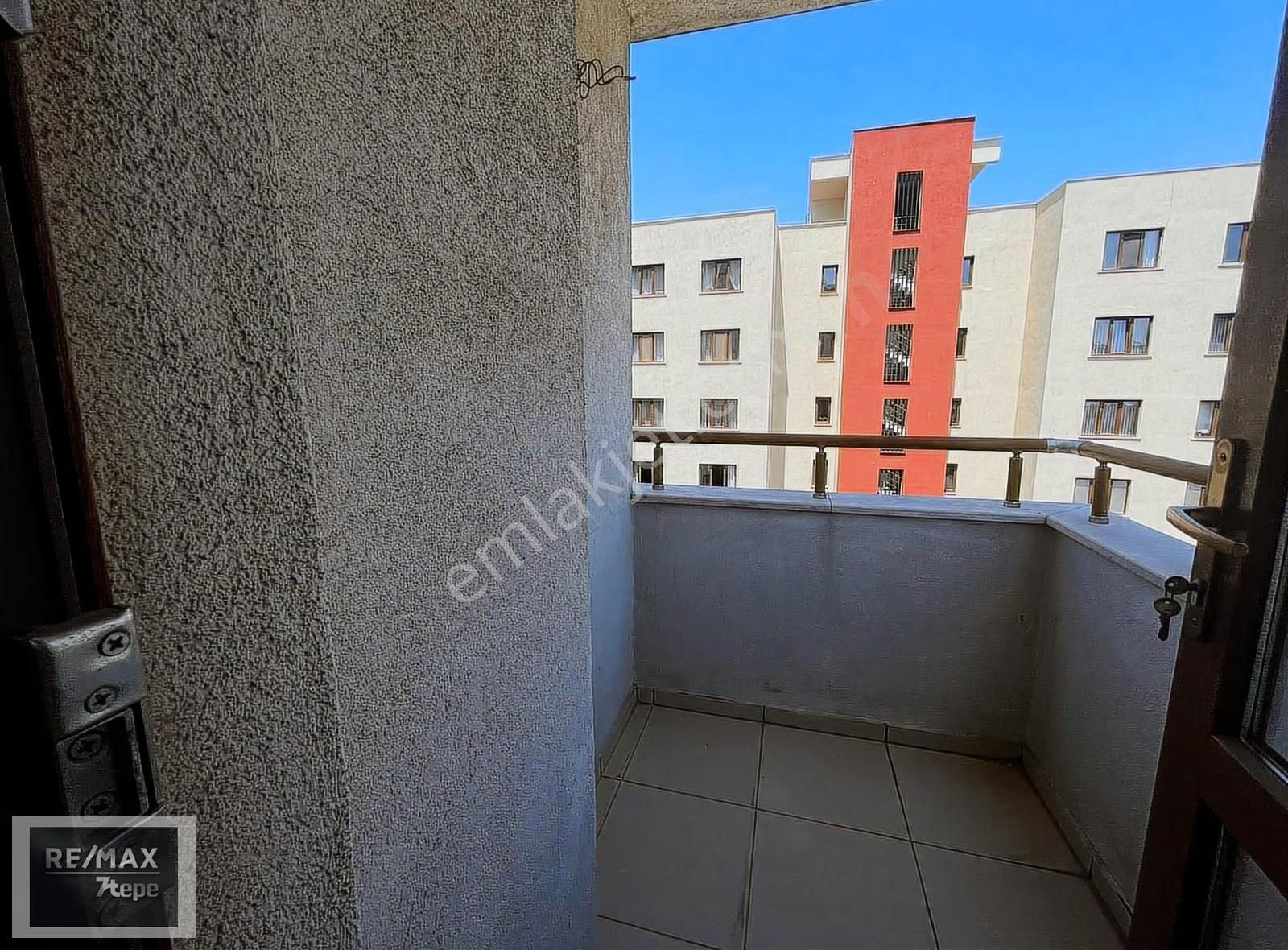 Remax 7tepeden Çekmeköy 216 Butik Sitesinde Boş Kiralık 3+1 - Görsel 13