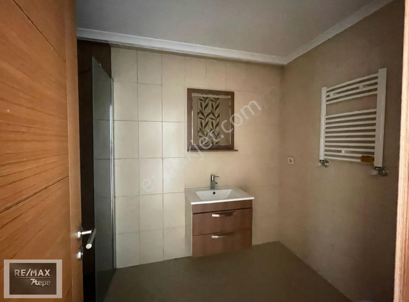 Remax 7tepeden Çekmeköy 216 Butik Sitesinde Boş Kiralık 3+1 - Görsel 10