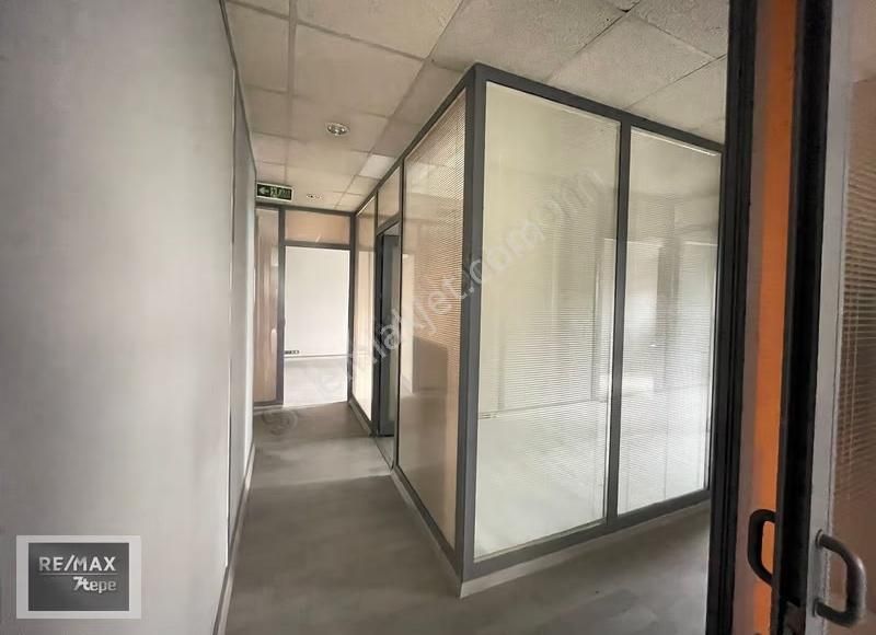 Ataşehir Ana Cadde Üzerinde Tabela Değeri Yüksek Kiralık Ofis - Görsel 10
