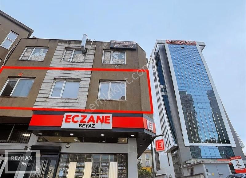 Ataşehir Ana Cadde Üzerinde Tabela Değeri Yüksek Kiralık Ofis - Görsel 18
