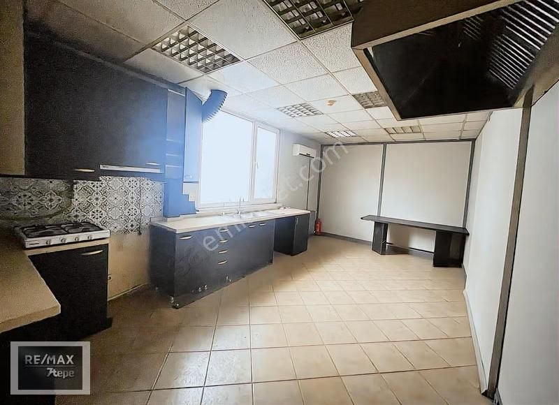 Ataşehir Ana Cadde Üzerinde Tabela Değeri Yüksek Kiralık Ofis - Görsel 12