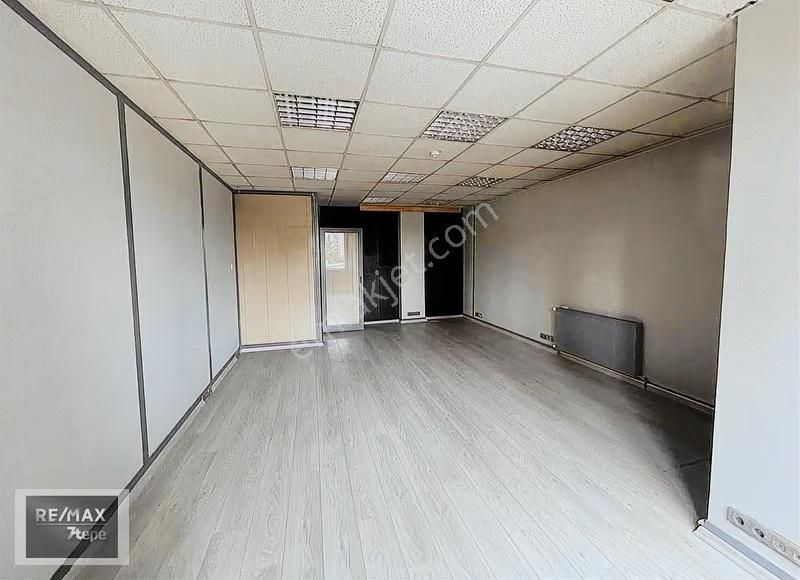 Ataşehir Ana Cadde Üzerinde Tabela Değeri Yüksek Kiralık Ofis - Görsel 16
