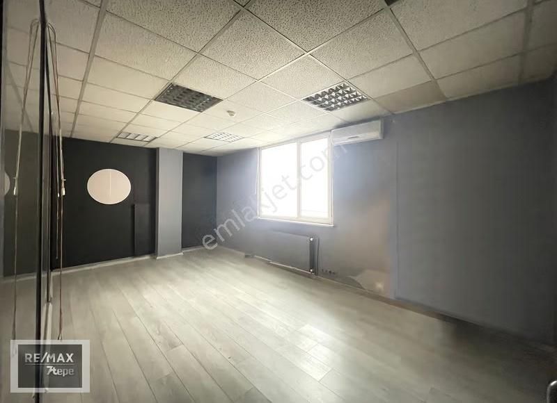Ataşehir Ana Cadde Üzerinde Tabela Değeri Yüksek Kiralık Ofis - Görsel 23