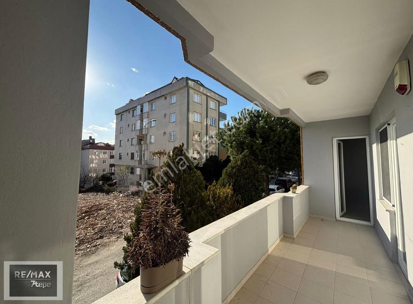 Kavacık Merkezde Ama Sakin Otoparklı Kiralık 3+1 Daire - Görsel 13