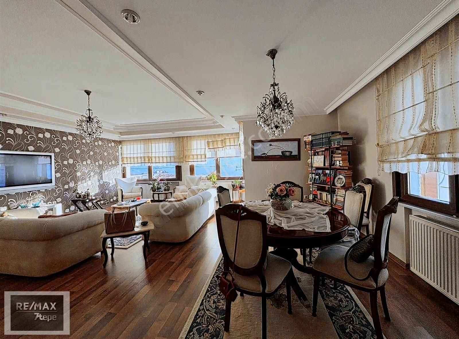 Kartal'da Adalar Ve Deniz Manzaralı Teraslı 6+2 Satılık Dubleks - Görsel 13