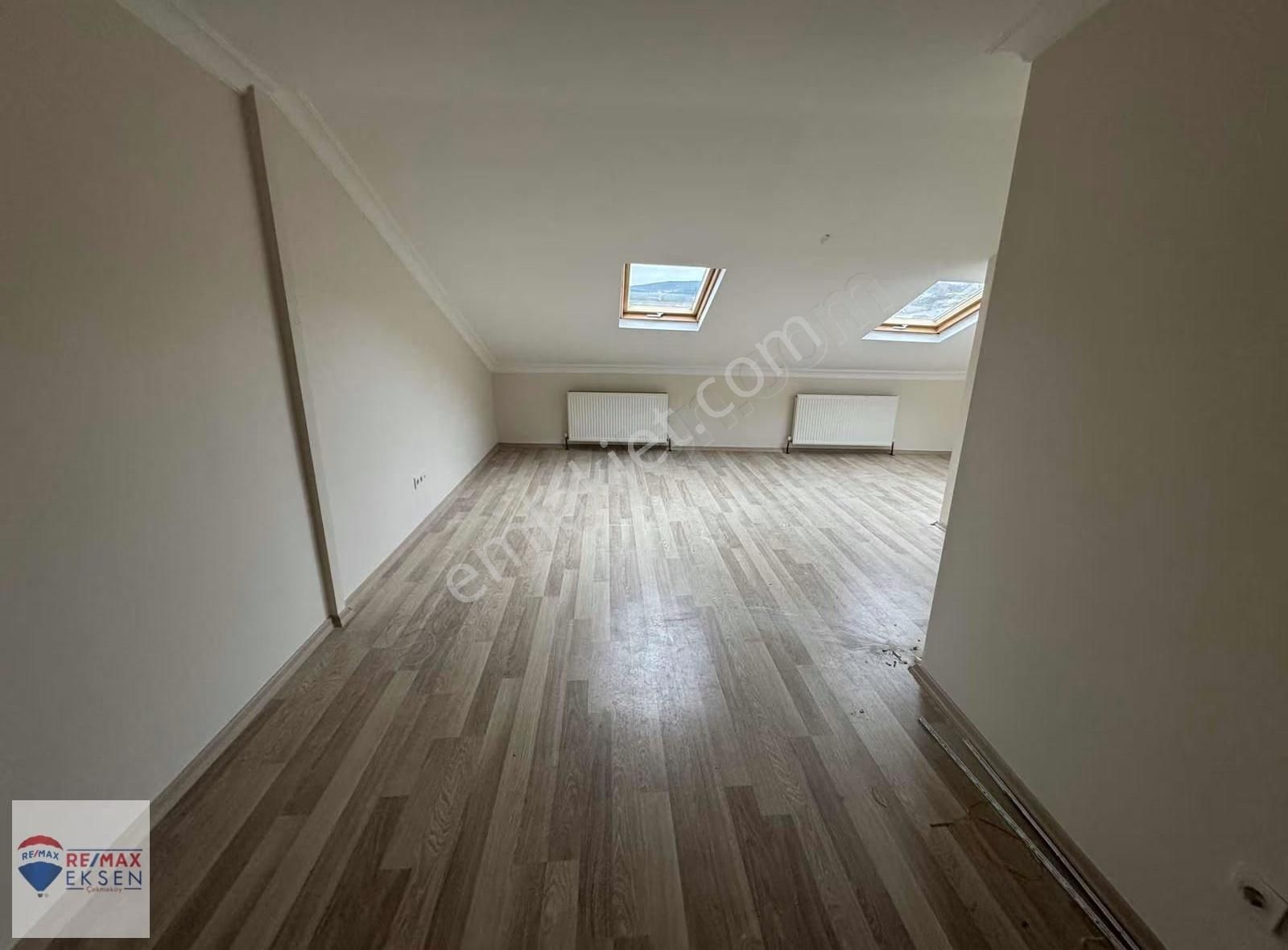 Çekmeköy Merkez Mah. Geniş 2+2 Kiralık Dubleks Daire - Görsel 17