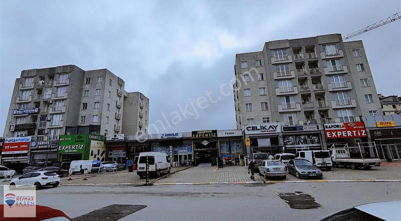 Sultanbeylı M.akıf Mahallesınde Otoban Cephelı Satılık 3+1 Daıre