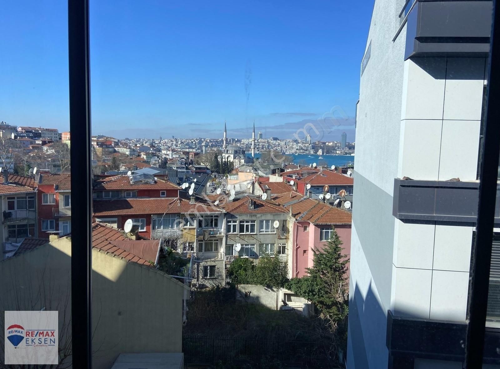 Üsküdar'da Boğaz Manzaralı Yeni Binada Satılık 2+1 Daire - Görsel 9