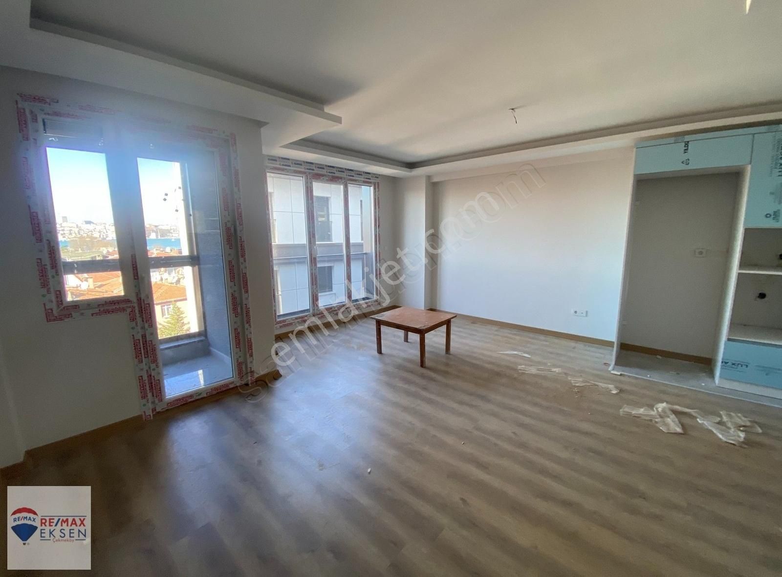 Üsküdar'da Boğaz Manzaralı Yeni Binada Satılık 2+1 Daire - Görsel 23