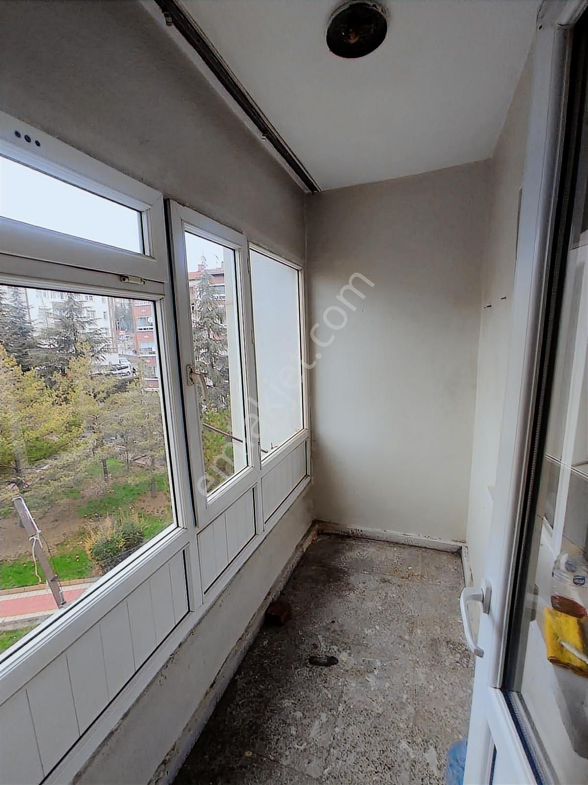 Serhat 200 Evler Sitesinde Boş Durumda Ara Kat 3+1 Satılık - Görsel 15