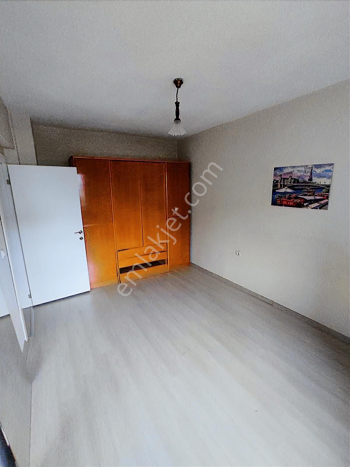 Serhat 200 Evler Sitesinde Boş Durumda Ara Kat 3+1 Satılık - Görsel 17