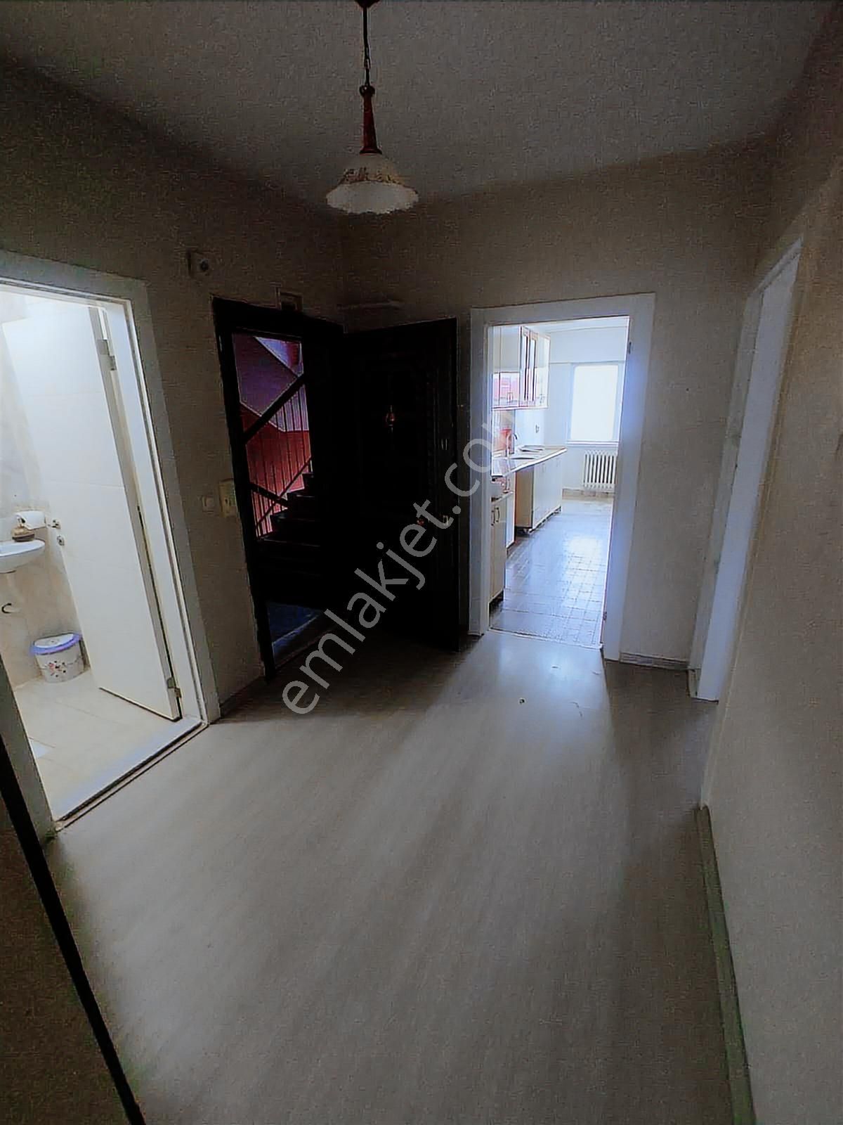 Serhat 200 Evler Sitesinde Boş Durumda Ara Kat 3+1 Satılık - Görsel 5