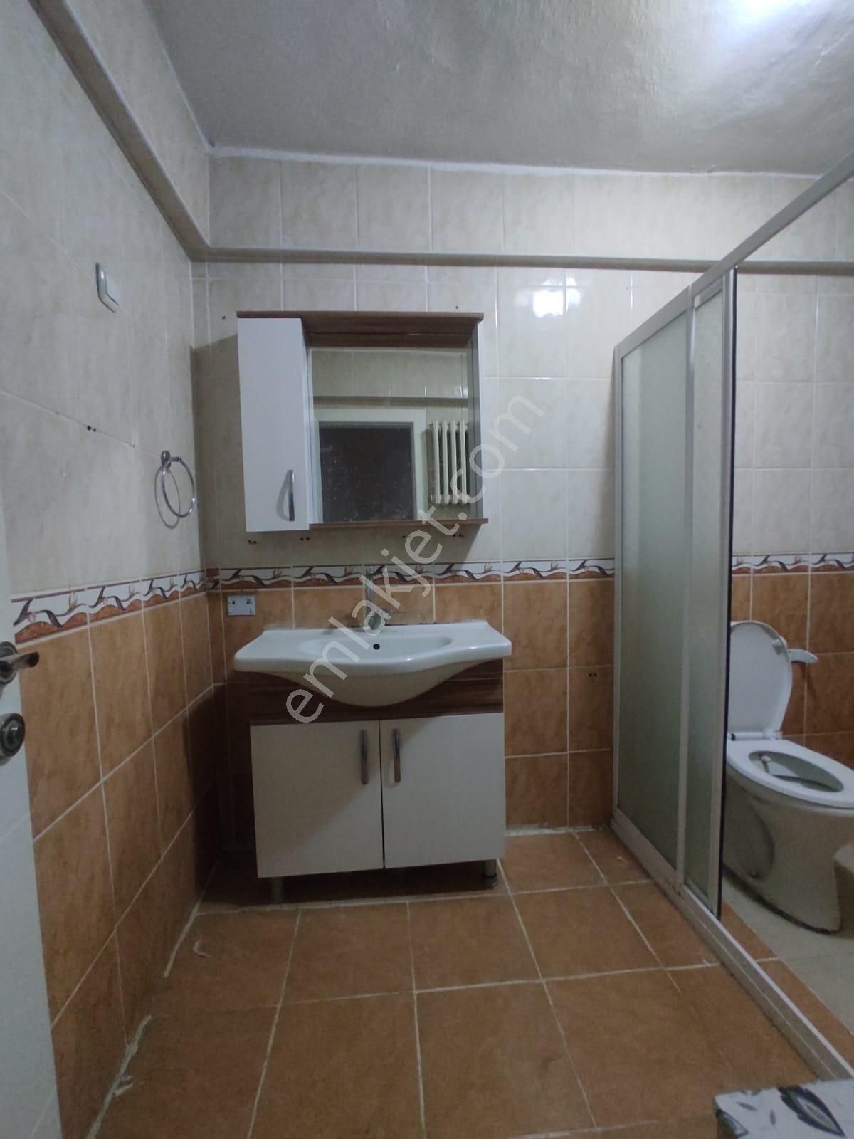 Serhat 200 Evler Sitesinde Boş Durumda Ara Kat 3+1 Satılık - Görsel 24