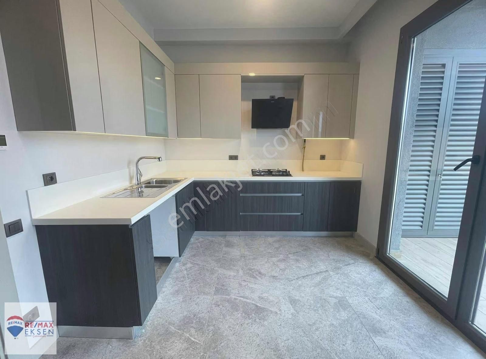 Emlak Konut Çınarköy Evleri Emine Göktürk,ten Peyzaj Cephe 3+1