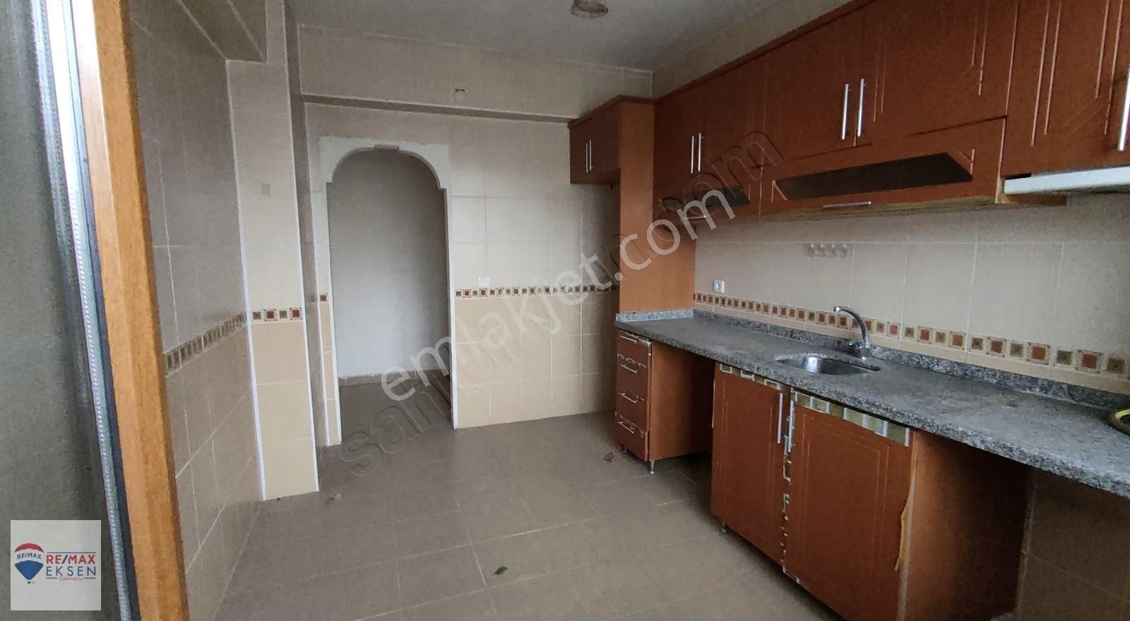 Ümraniye Site Mahallesinde, Satılık Mükemmel 3+1 Daire - Görsel 12