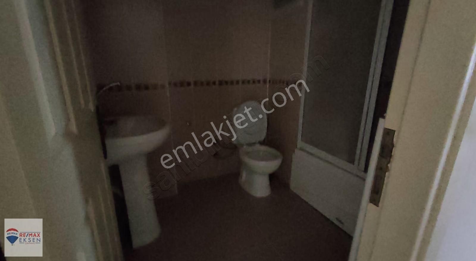 Ümraniye Site Mahallesinde, Satılık Mükemmel 3+1 Daire - Görsel 17