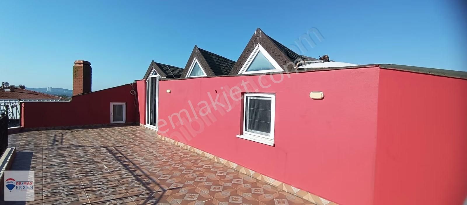 Beykoz Baklacı Fatih Cad.de 650 M2 Bahçeli 500 M2 Villa 9+1 - Görsel 32
