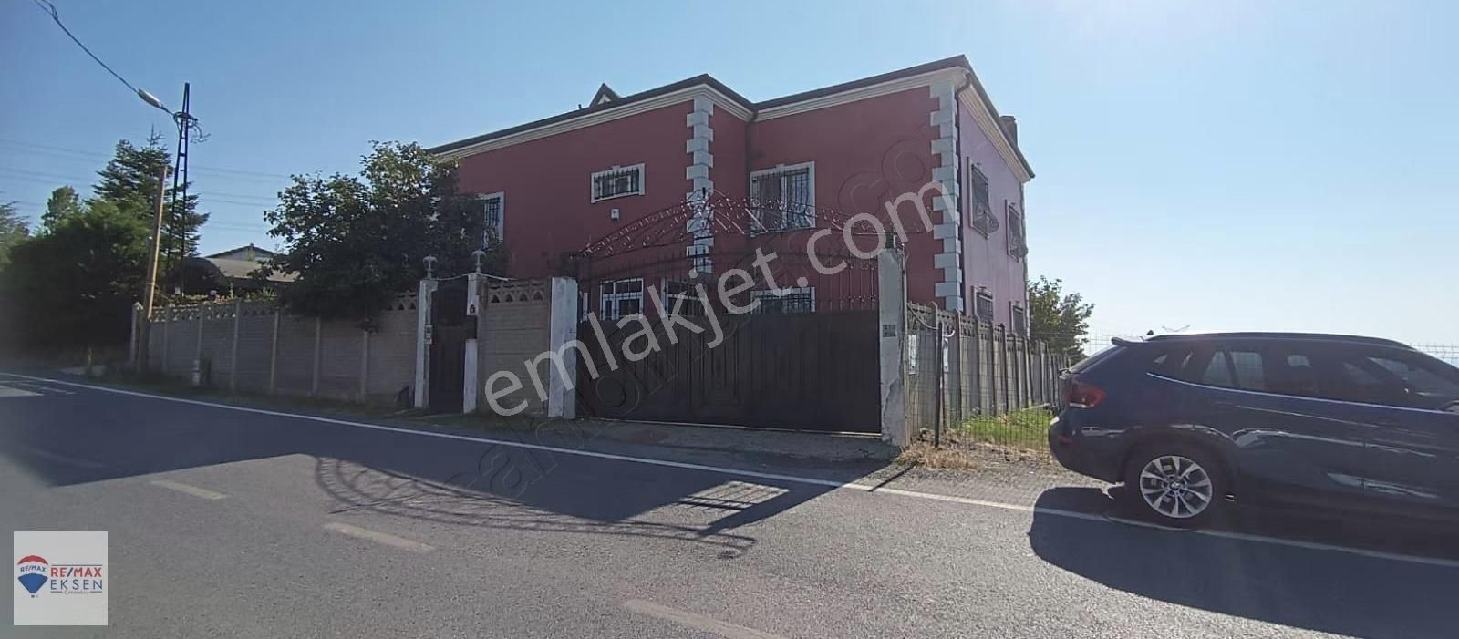 Beykoz Baklacı Fatih Cad.de 650 M2 Bahçeli 500 M2 Villa 9+1 - Görsel 17