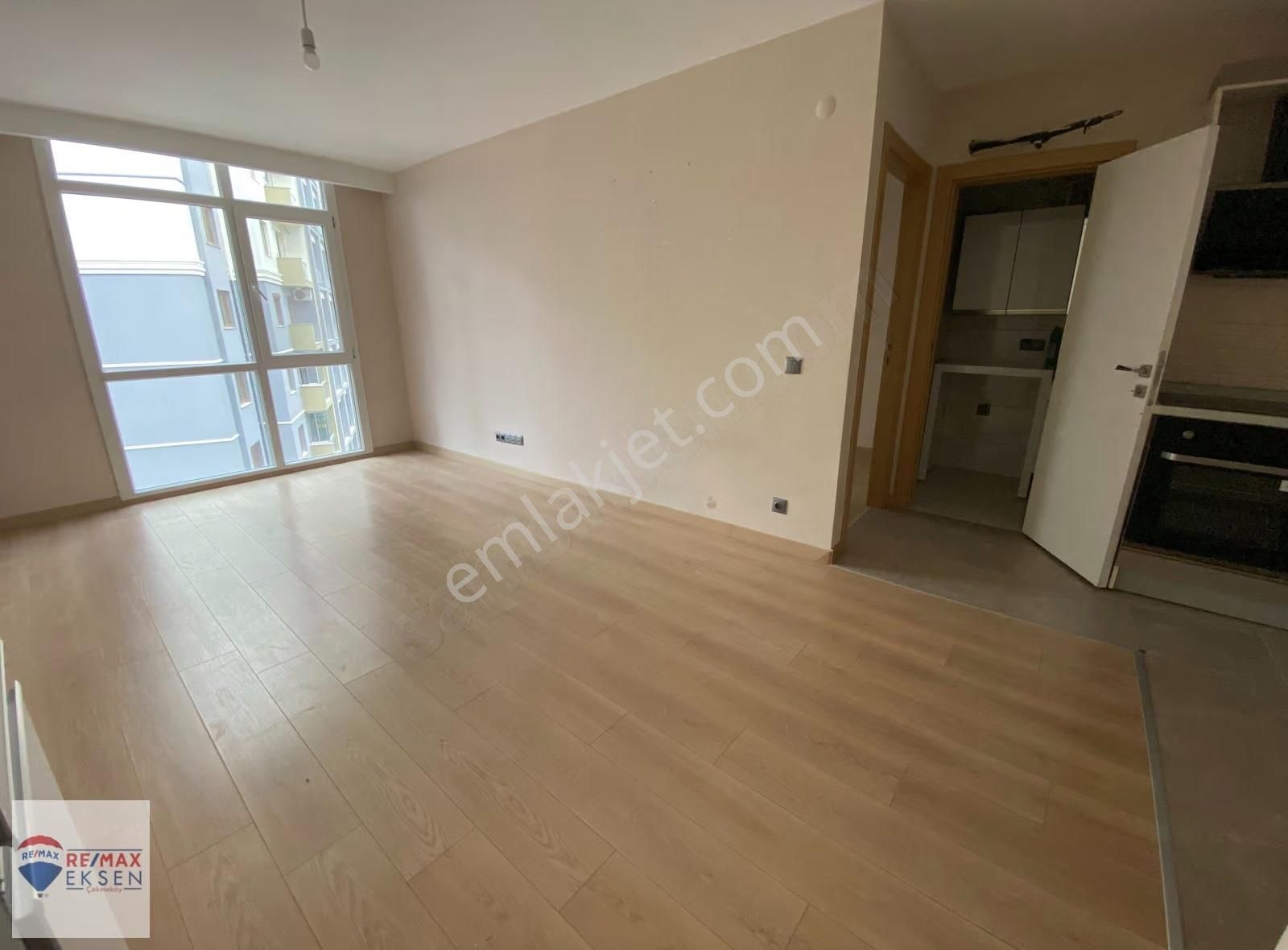 Özyeğin'e Komşu Çekmeköy New Nişantepe Sitesi 1+1 Satılık Boş - Görsel 4