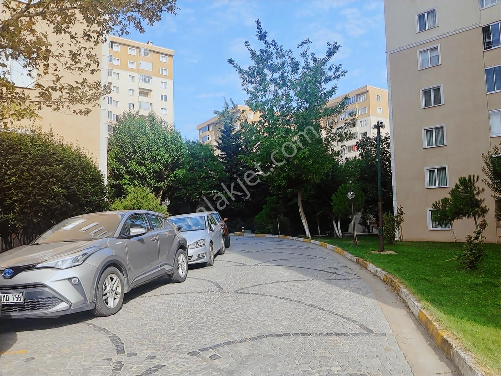 Satılık 3+1 Havuz Cephe Merkezi Lokasyonda Daire 150 M2 Net - Görsel 3