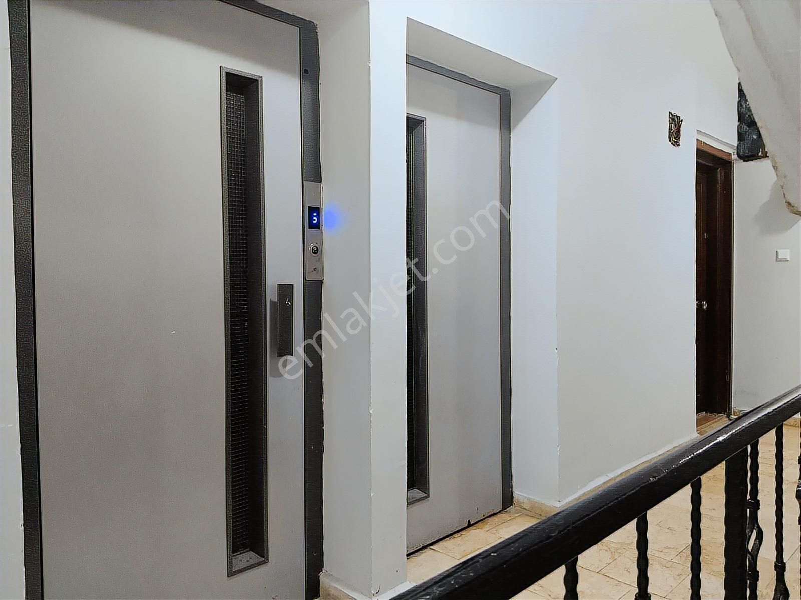 Satılık 3+1 Havuz Cephe Merkezi Lokasyonda Daire 150 M2 Net - Görsel 27