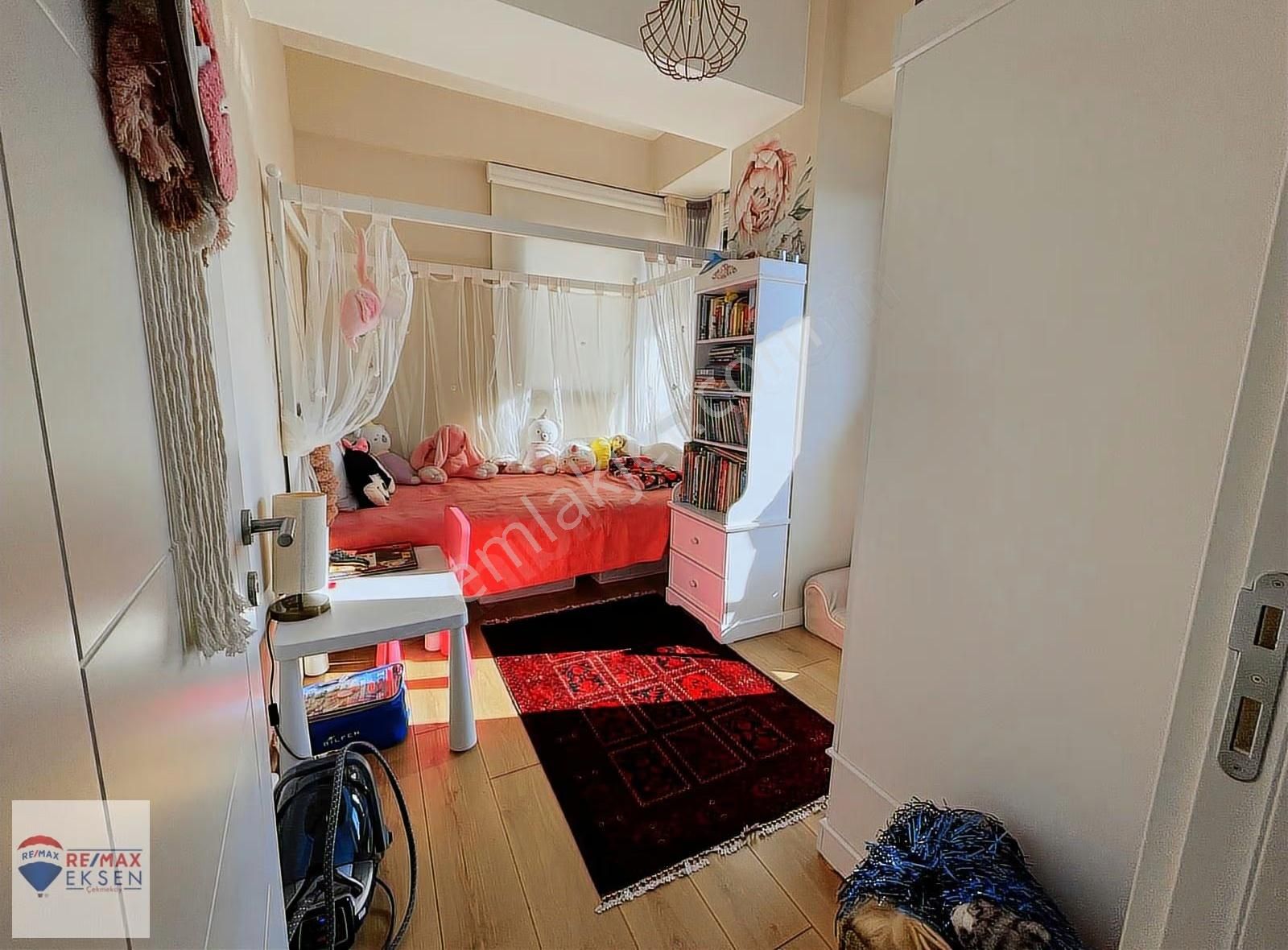 Ümraniye Necip Fazıl Mah Narlı Bahçe Evlerinde Satılık 3+1 Daire - Görsel 7