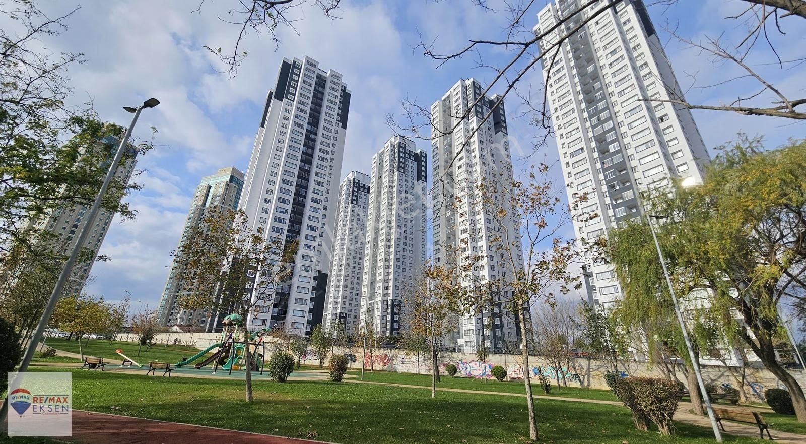 Ataşehir Atapark Konutları Adalar Manzaralı Kiralık 2,5+1 Daire - Görsel 12