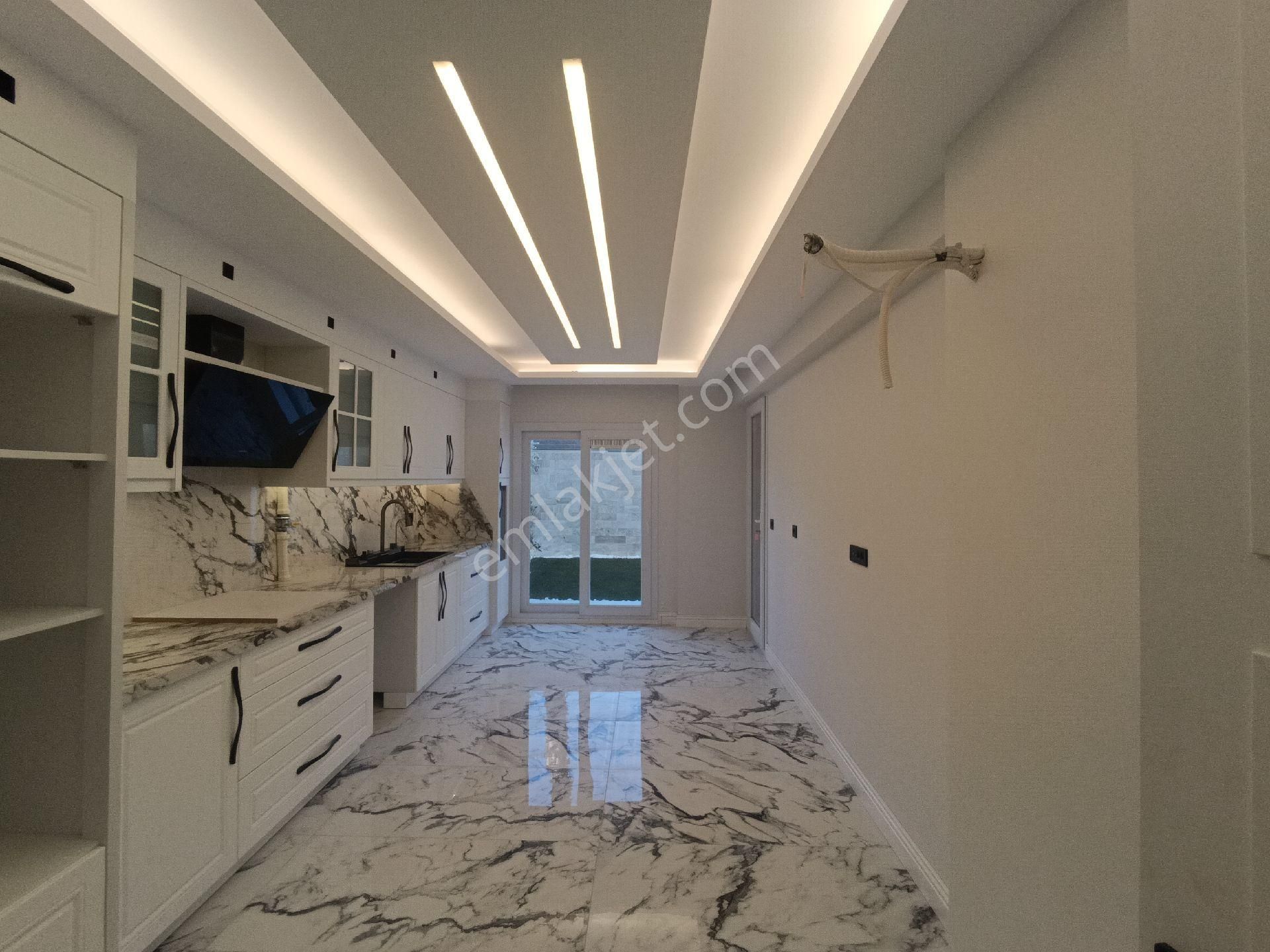 Kuşadası Merkezde Satılık 3+1 Sıfır Daire - Görsel 3