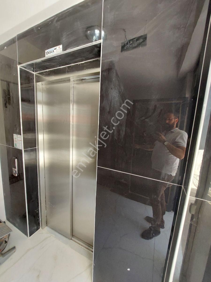 Kapalı Otoparklı-asansörlü-3+1 Arakat Sıfır Daire... - Görsel 26