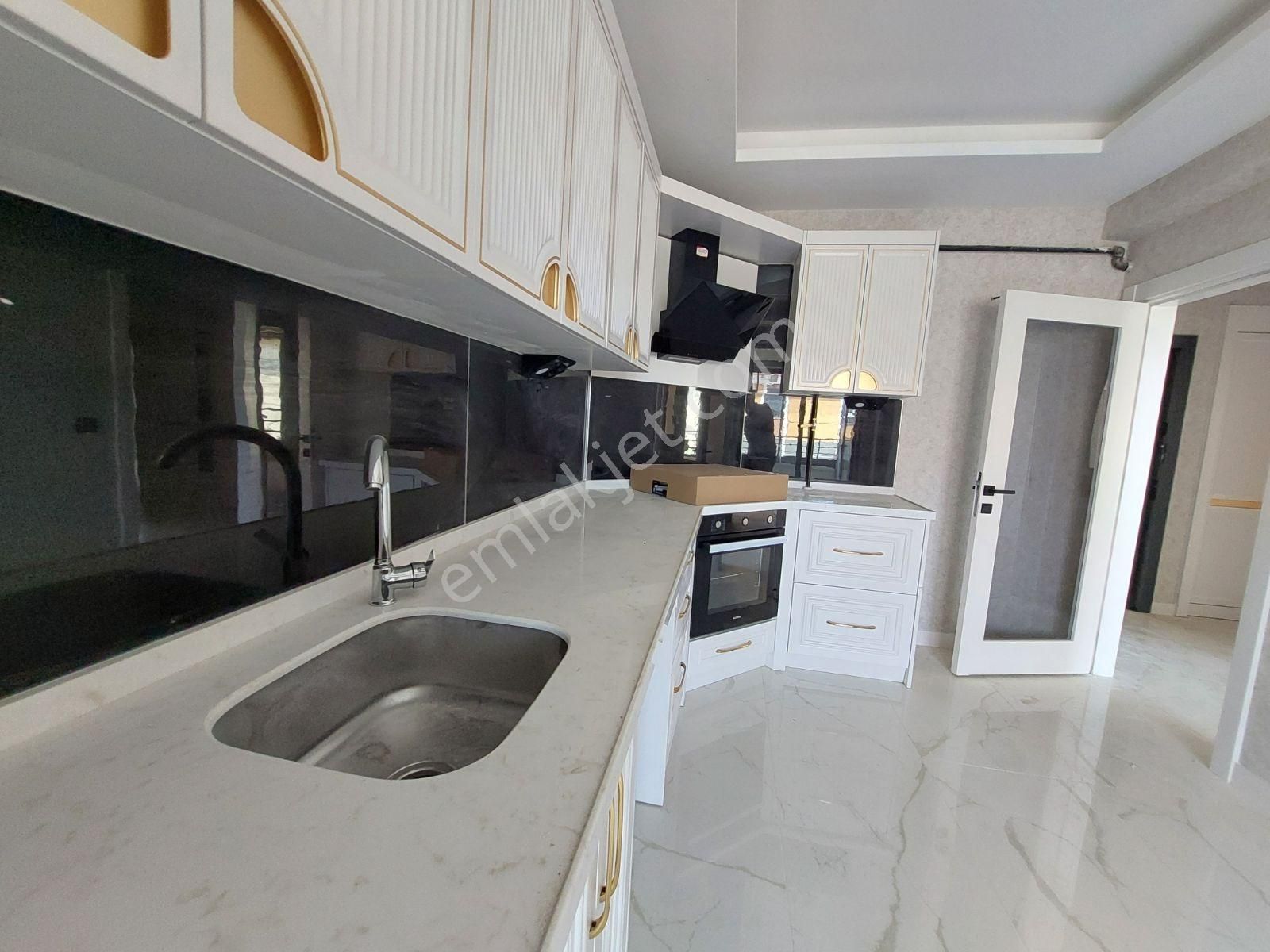 Kapalı Otoparklı-asansörlü-3+1 Arakat Sıfır Daire... - Görsel 29