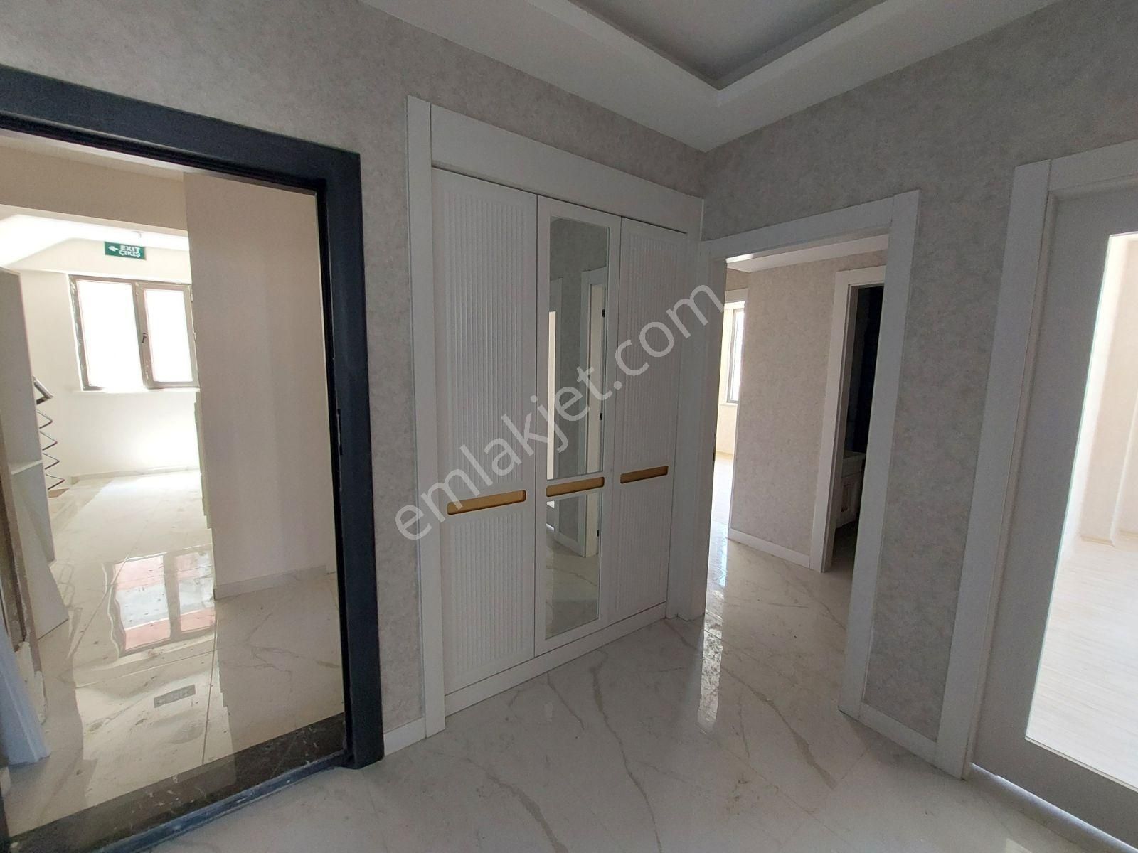 Kapalı Otoparklı-asansörlü-3+1 Arakat Sıfır Daire... - Görsel 12