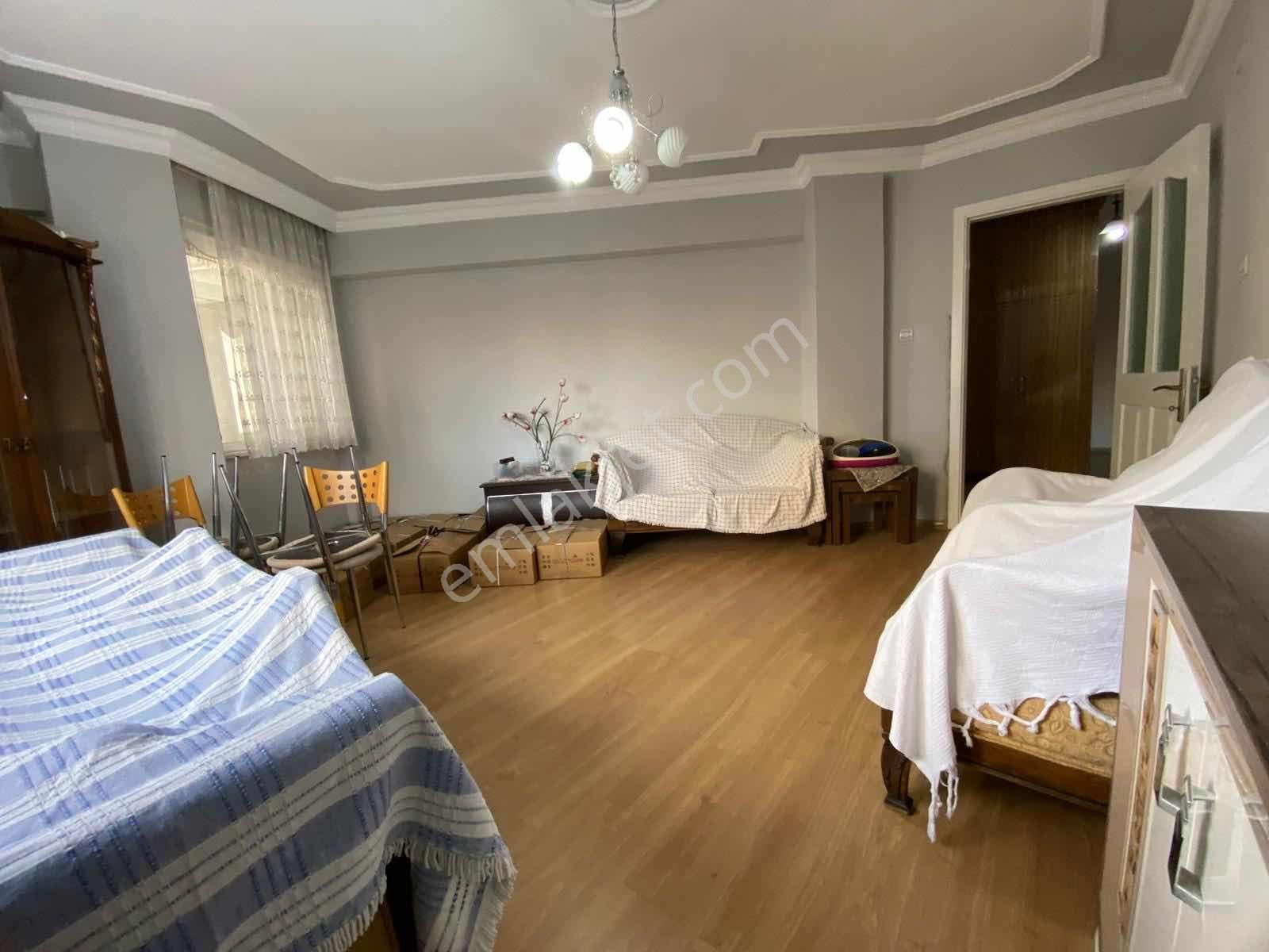 Alaybey Mahallesinde 17 Yaşında 3+1 Asansörlü Ara Kat Fırsatı - Görsel 22