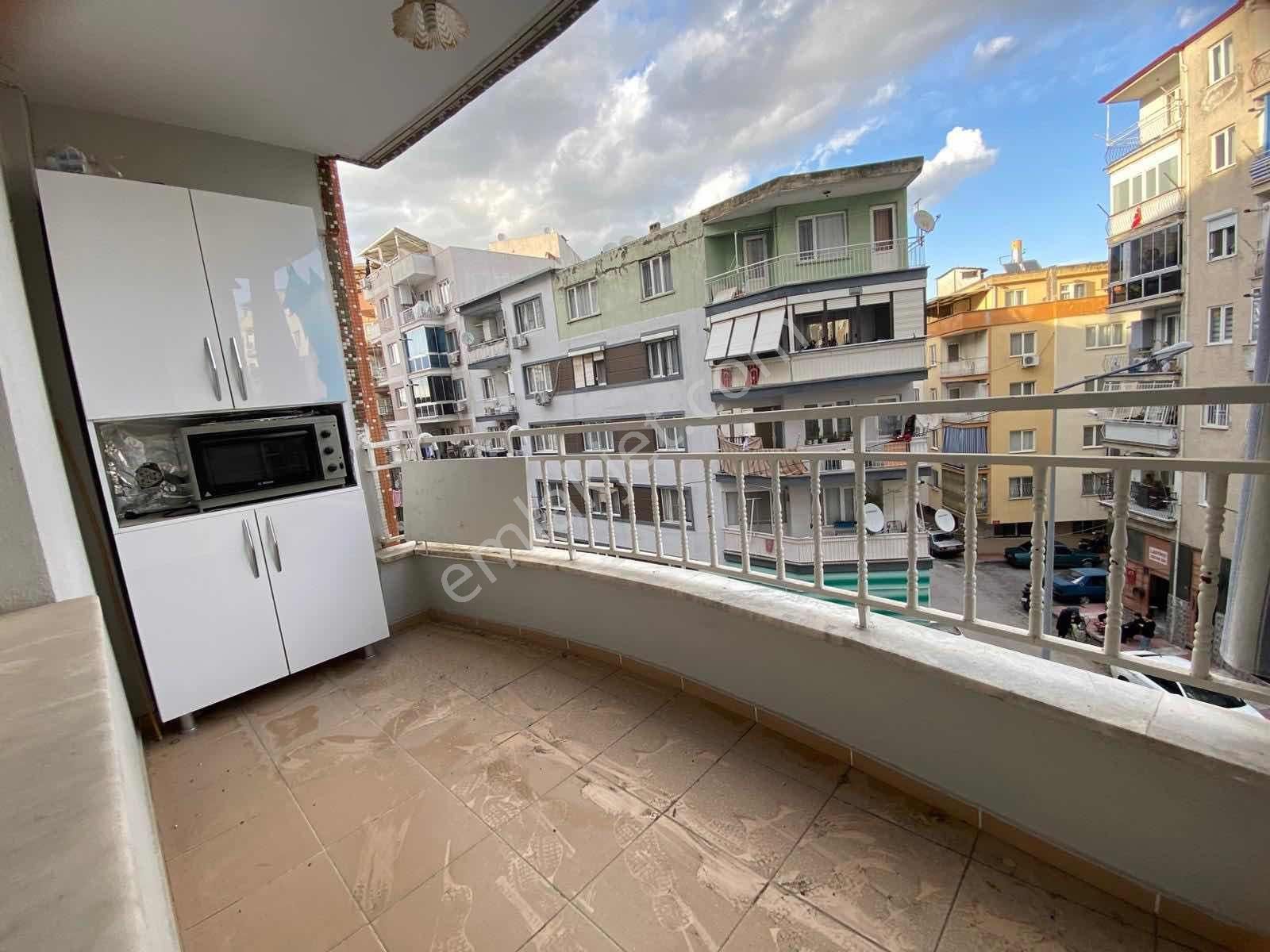 Alaybey Mahallesinde 17 Yaşında 3+1 Asansörlü Ara Kat Fırsatı - Görsel 7