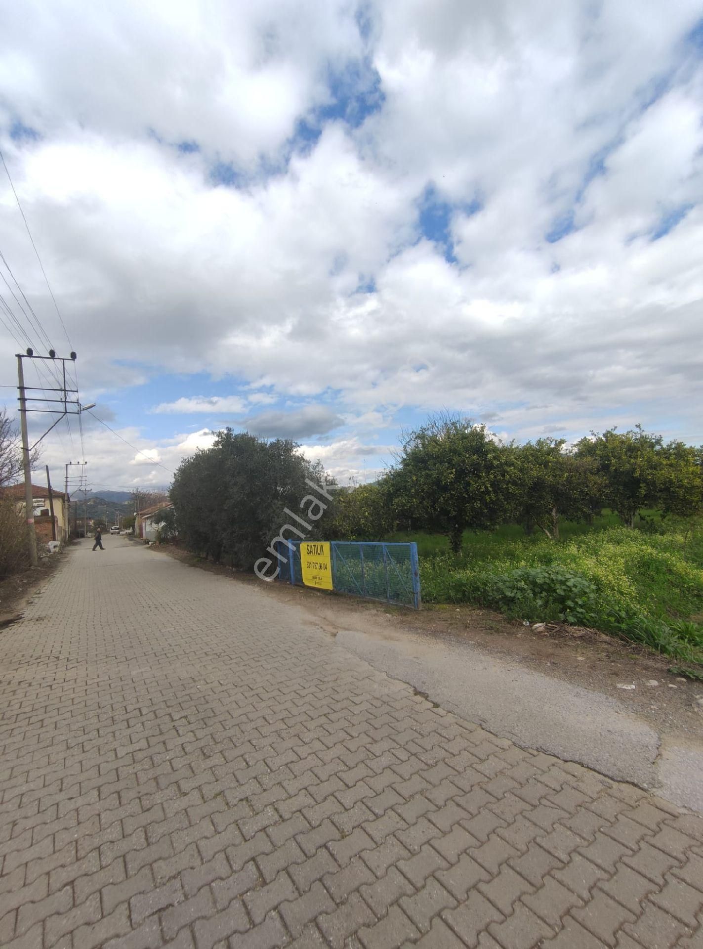 Nazilli Güzelköy'de Satılık 1.880 M2 Mükemmel Konumda Köy İçi Yol Üstünde Satılık Fırsat Arsa - Görsel 6