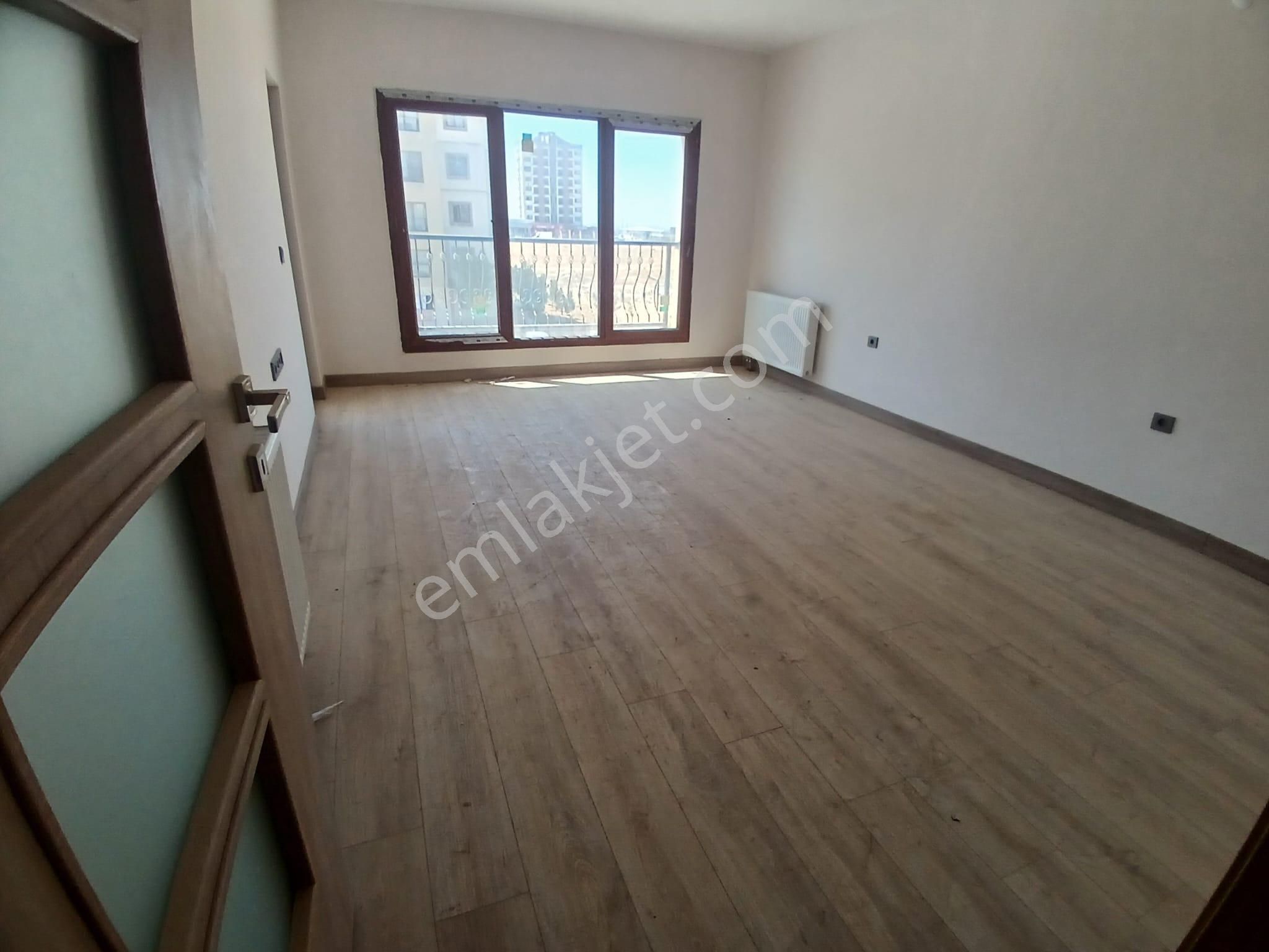 Adana Sarıçam Buruk Tokilerde Yola Yakın Otobüs Duraklarına Yakın Zemin Kat 2+1 Kiralık - Görsel 15