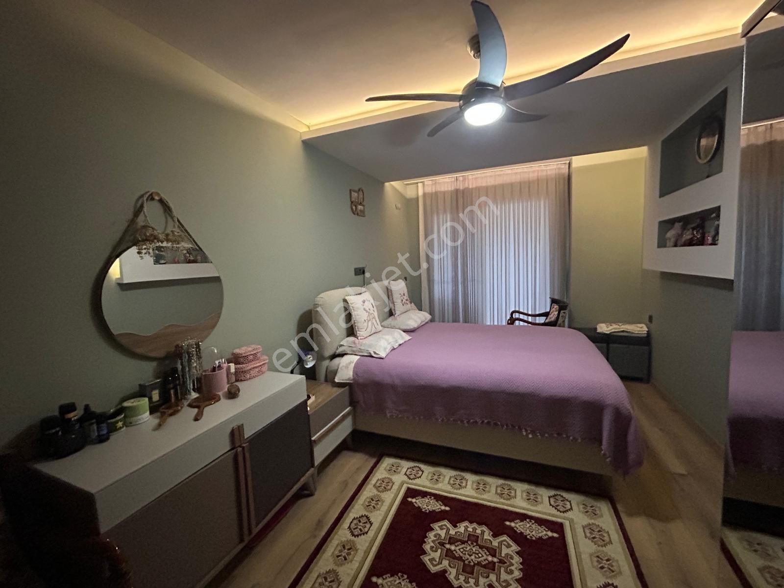 Kuşadası Merkeze Yakın Kapalı Mutfak Arakat Kapalı Otapark 3+1 Sayltil - Görsel 15