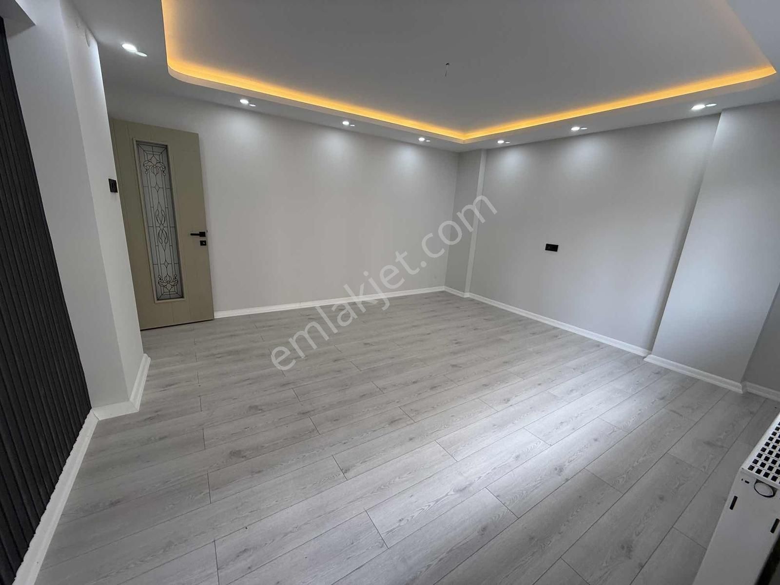 Emlak Center'dan Peker Mah Satılık 3+1 Ara Kat Asansörlü Daire - Görsel 15