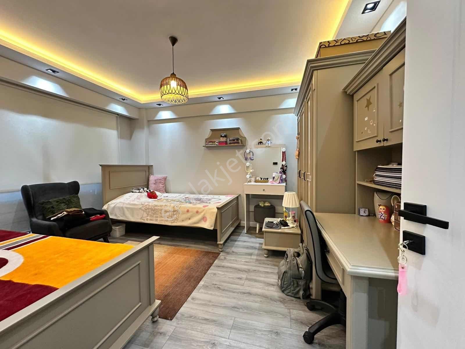 Tevfikiye Mahallesinde Ultra Lüks 2+1 Lüks Ara Kat Fırsatı - Görsel 28