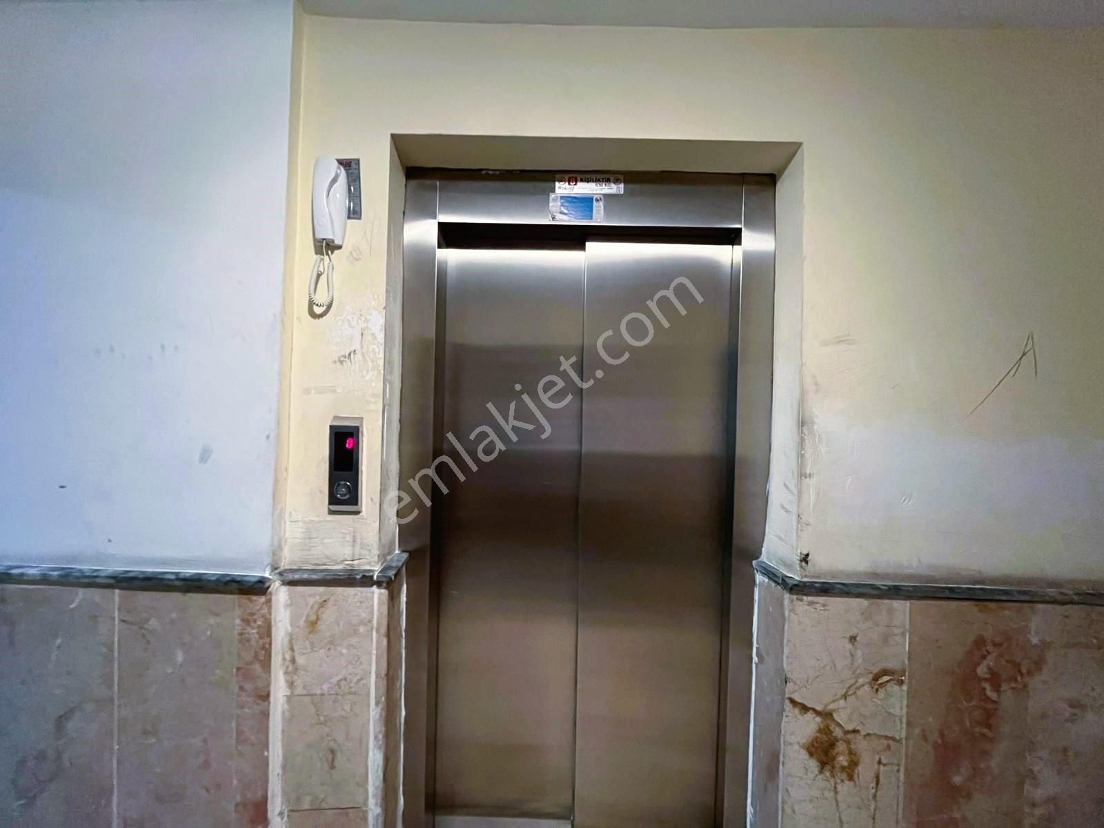 Şentepe'de Asansörlü Ara Katta Ön Cephe 3+1 Satılık Daire - Görsel 15