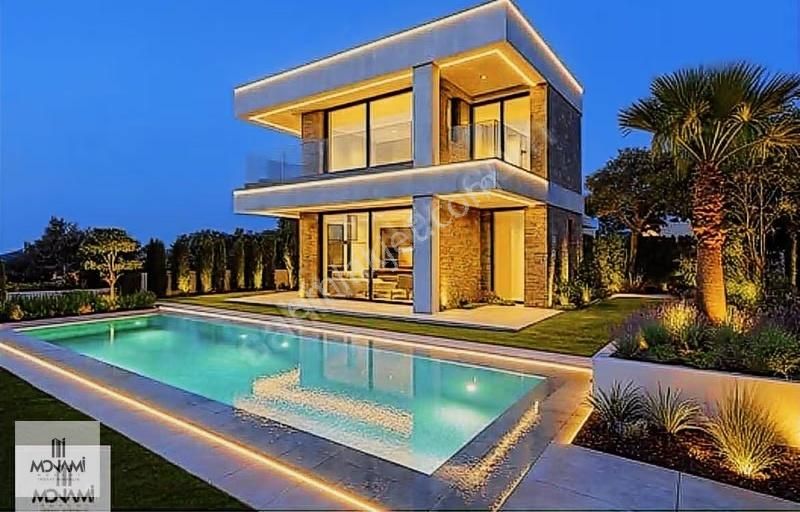 Monami'den Yelkide Tam Müstakil Havuzlu 4+1 250 M2 Villa