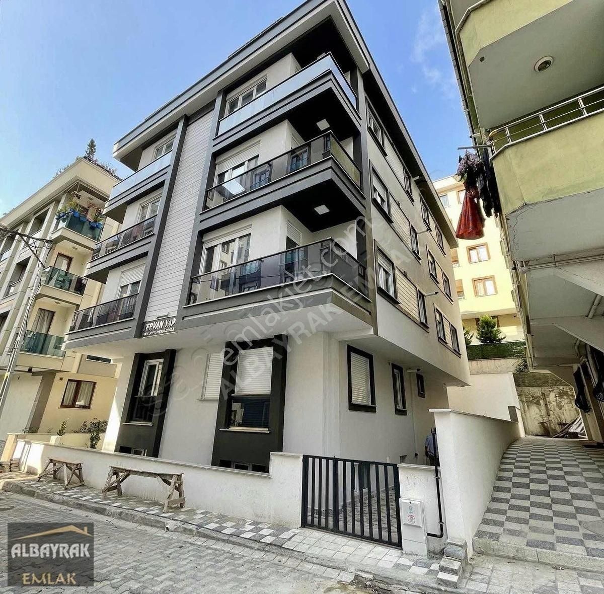 Albayrak Emlaktan İfm Yakın Bahçe Katı Ayrı Mutfak Daire