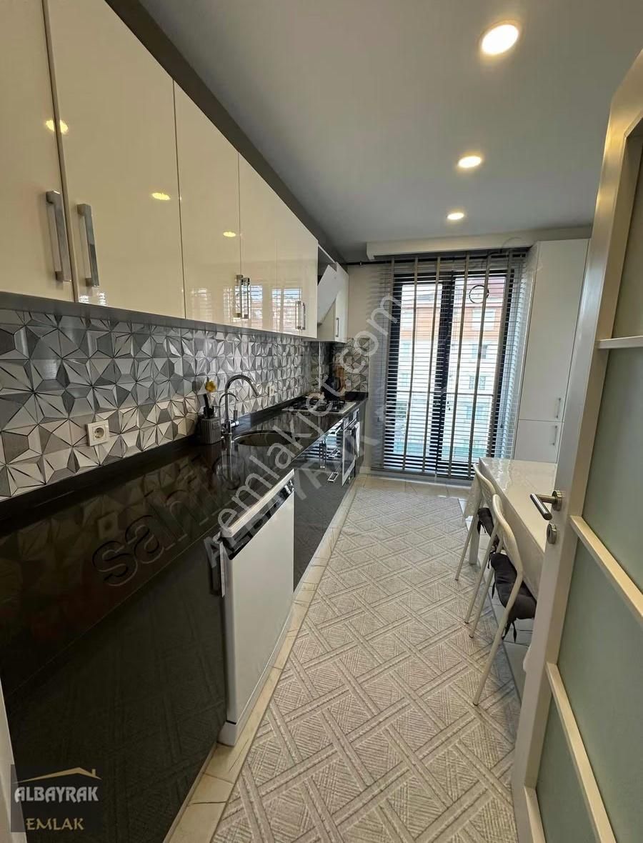 Albayrak'tan Metro Yakını-geniş Ölçülerde-katta Tek 2+1 Daire