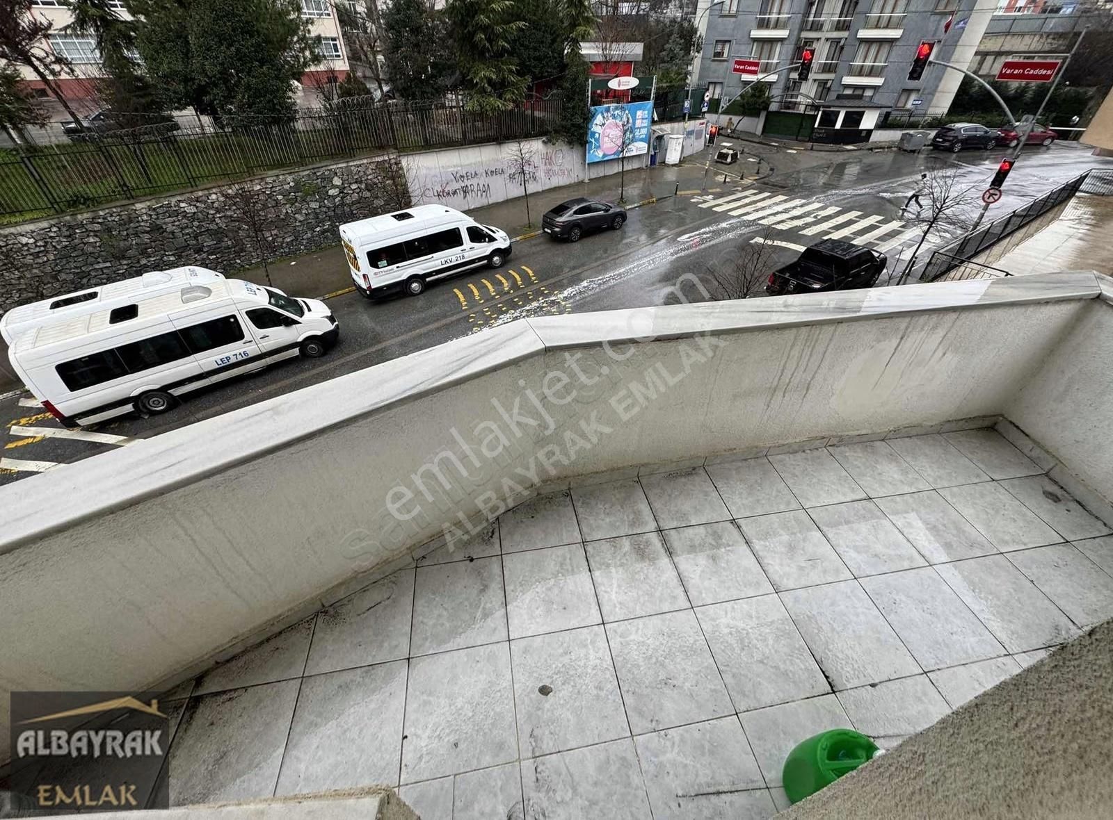 Albayrak Emlaktan Ara Kat Balkonlu İtfaiye Yani Daıre - Görsel 29